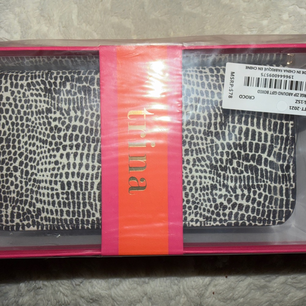 Black and White Women's Wallet